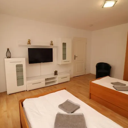 In With Terrace Apartment *